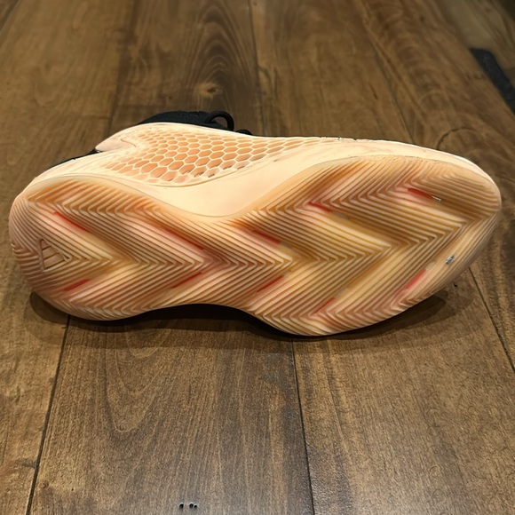 ADIDAS AE 1 ANTHONY EDWARDS WITH LOVE ACID ORANGE/BLACK US Size 7, Used - Picture 6 of 8